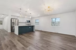 2715 Otterbein Dr, Pittsburgh, PA 15101 - Photo 7