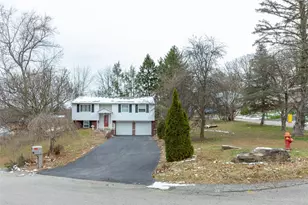 2 Lou Ann Ln, Murrysville, PA 15626 - Photo 5