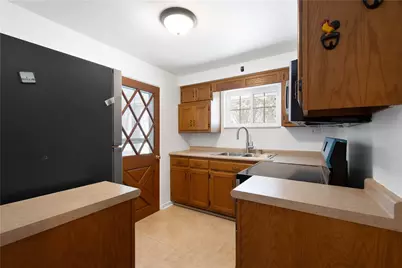 8784 Terrace Dr, Pittsburgh, PA 15237 - Photo 9