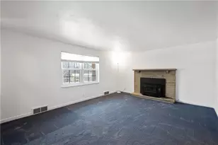 8784 Terrace Dr, Pittsburgh, PA 15237 - Photo 3