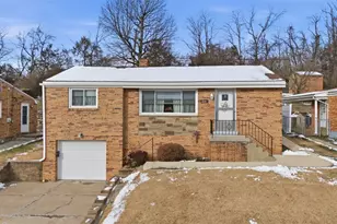 1241 Pleasantvue Dr, Pittsburgh, PA 15227 - Photo 1