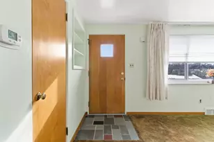 1241 Pleasantvue Dr, Pittsburgh, PA 15227 - Photo 3