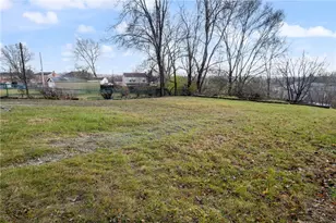 813 Lynda Ln, North Versailles, PA 15137 - Photo 37