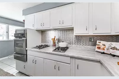 1962 Shady Oak Dr, Pittsburgh, PA 15101 - Photo 15