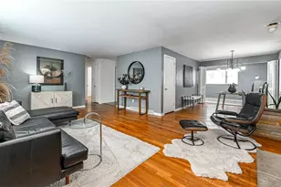 1962 Shady Oak Dr, Pittsburgh, PA 15101 - Photo 7