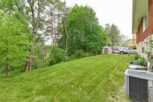1962 Shady Oak Dr, Pittsburgh, PA 15101 - Photo 37