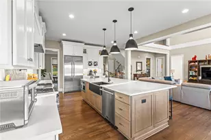 357 Buckingham Dr, Peters Township, PA 15367 - Photo 7