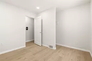 2531 South Park Rd, Bethel Park, PA 15102 - Photo 25