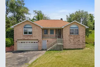 205 Veneze Dr, Robinson Twp, PA 15205 - Photo 1