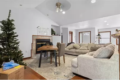 205 Veneze Dr, Robinson Twp, PA 15205 - Photo 11