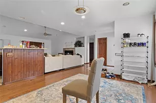 205 Veneze Dr, Robinson Twp, PA 15205 - Photo 9