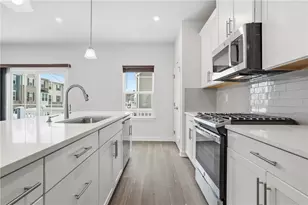 9002 Hickory Rd, Pine Township, PA 15044 - Photo 13