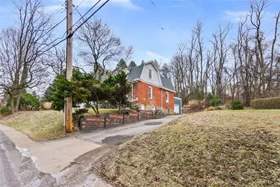 686 Filmore Rd, Pittsburgh, PA 15221 - Photo 27