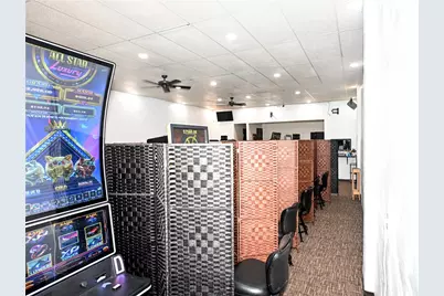 211 Fallowfield Ave, Charleroi Boro, PA 15022 - Photo 9