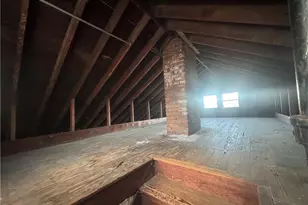 637 Memorial Dr, Pittsburgh, PA 15068 - Photo 13