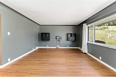 225 Larson Blvd, Rostraver, PA 15012 - Photo 9