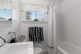 308 Eisenhower Dr, Harrison Township, PA 15065 - Photo 21