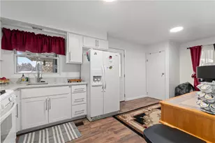 308 Eisenhower Dr, Harrison Township, PA 15065 - Photo 7