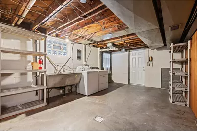 1375 Edgewood Dr, West Homestead, PA 15120 - Photo 19