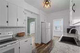 215 Center Ave, Greensburg, PA 15601 - Photo 17