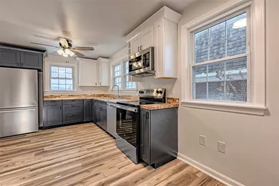 24 S 6th St, Youngwood, PA 15697 - Photo 3