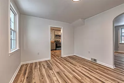 24 S 6th St, Youngwood, PA 15697 - Photo 9