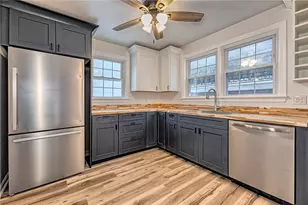 24 S 6th St, Youngwood, PA 15697 - Photo 5