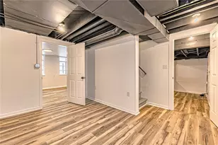 24 S 6th St, Youngwood, PA 15697 - Photo 31