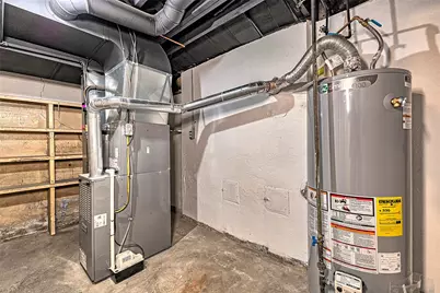 24 S 6th St, Youngwood, PA 15697 - Photo 27