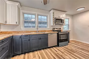 24 S 6th St, Youngwood, PA 15697 - Photo 5