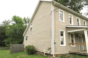 931 Mapletown, Greensboro, PA 15338 - Photo 3