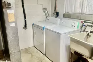 314 Pointview Rd, Pittsburgh, PA 15227 - Photo 13