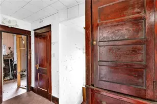 1741 Laketon Rd, Pittsburgh, PA 15221 - Photo 13