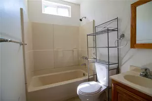 238 Fleet St, Braddock, PA 15104 - Photo 7