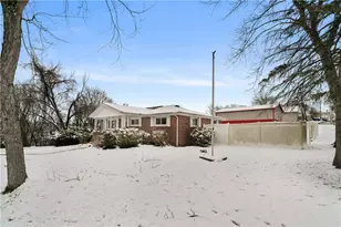 707 Clark Ave, Jeannette, PA 15644 - Photo 29