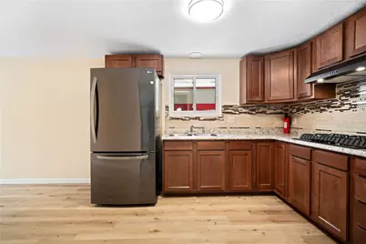 707 Clark Ave, Jeannette, PA 15644 - Photo 9