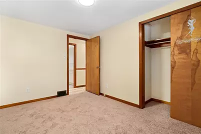 707 Clark Ave, Jeannette, PA 15644 - Photo 17