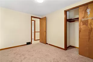 707 Clark Ave, Jeannette, PA 15644 - Photo 17