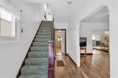 2353 E Beckert Ave, Pittsburgh, PA 15212 - Photo 11