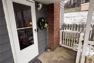 1157 Cloverfield Dr, Pittsburgh, PA 15227 - Photo 5