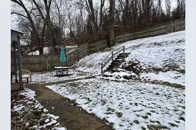 1157 Cloverfield Dr, Pittsburgh, PA 15227 - Photo 9