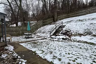 1157 Cloverfield Dr, Pittsburgh, PA 15227 - Photo 9