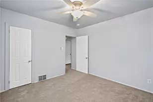 2401 Salisbury St, Pittsburgh, PA 15210 - Photo 13