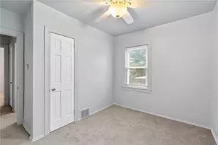 2401 Salisbury St, Pittsburgh, PA 15210 - Photo 17