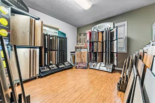 2240 E State St, Hermitage, PA 16148 - Photo 9