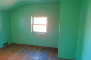 310 Anthon Dr, Pittsburgh, PA 15235 - Photo 15