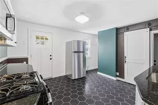 236 E 18th Ave, Homestead, PA 15120 - Photo 9