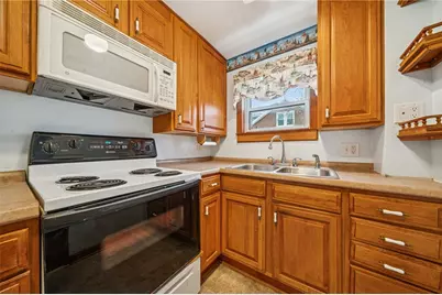 2305 Watkins Ave, Latrobe, PA 15650 - Photo 9