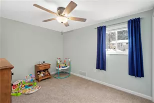 820 Bethany Dr, Pittsburgh, PA 15243 - Photo 13