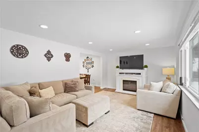 820 Bethany Drive, Pittsburgh, PA 15243 - Photo 3